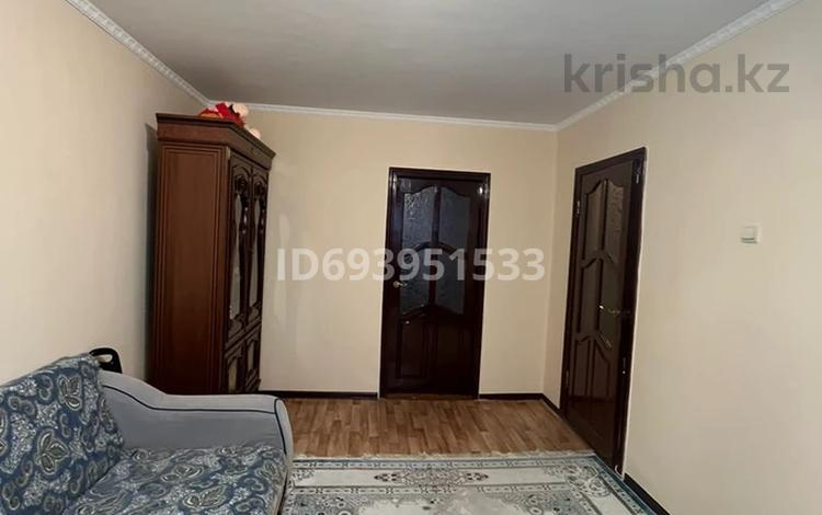 2-комнатная квартира, 58 м², 5/5 этаж, мкр Орбита-4 2