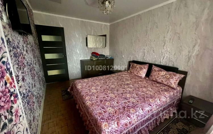 2-бөлмелі пәтер · 70 м² · 6/9 қабат, мкр 11 111, бағасы: 12 000 ₸ в Актобе — фото 2