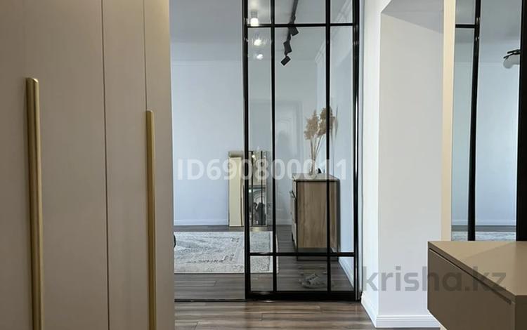 3-комнатная квартира · 85 м² · 4/5 этаж, мкр Кадыра Мырза-Али 4 за 35.5 млн 〒 в Уральске — фото 2