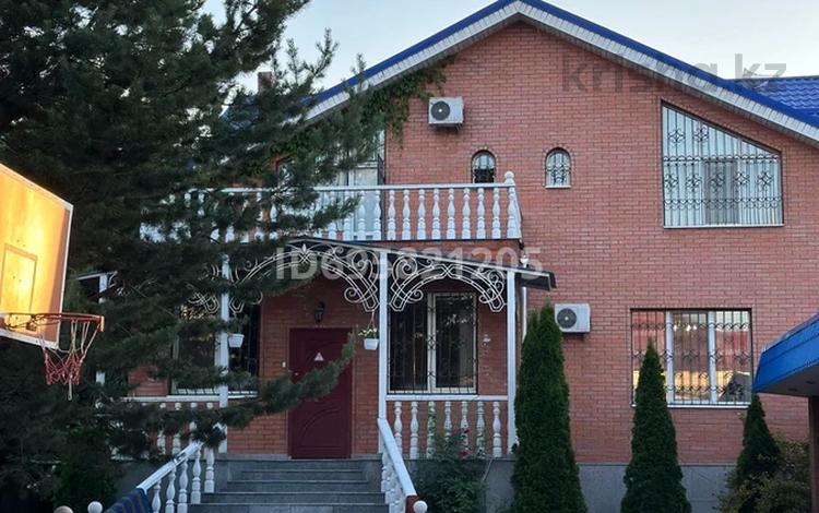 Дом · 8 комнат · 400 м², мкр Нур Алатау 20 — Бериктас за 180 000 ₸ в Алматы, Бостандыкский р-н — фото 2