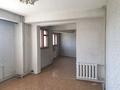 3-бөлмелі пәтер · 64 м² · 4/9 қабат, Тауке хана 31 — Магазин Имран, бағасы: 30 млн ₸ в Шымкенте, Енбекшинский р-н — фото 2