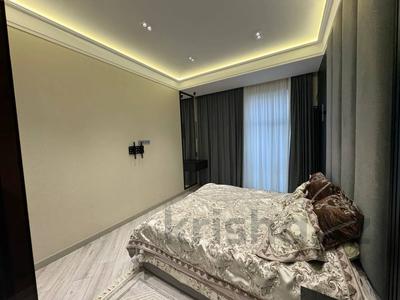 2-комнатная квартира · 68 м² · 5/18 этаж, Жандосова 94А за 350 000 〒 в Алматы, Бостандыкский р-н