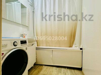 Пәтерлер в Западно-Казахстанской обл.: 1-бөлмелі пәтер · 34 м² · 9/9 қабат, 5 мкр 22 дом 119 — Возле лидера, бағасы: 12.5 млн 〒 1-бөлмелі пәтер · 34 м² · 9/9 қабат, 5 мкр 22 дом 119 — Возле лидера, бағасы: 12.5 млн 〒 в Аксае