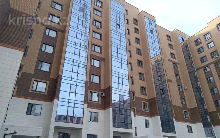 2-комнатная квартира · 80 м² · 9/10 этаж, Абулкасымова 15 — Сагдиева за 28.5 млн ₸ в Кокшетау — фото 3