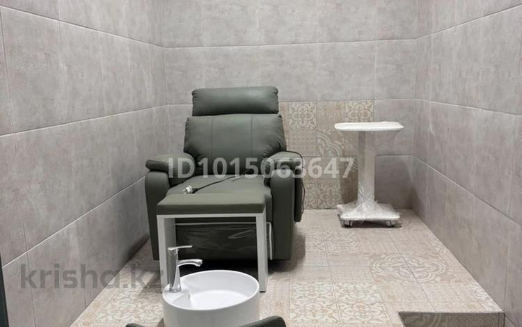 Салоны красоты · 100 м² за 1 млн ₸ в Алматы, Медеуский р-н — фото 15