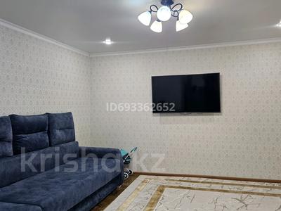3-комнатная квартира · 69 м² · 1/10 этаж, мкр Юго-Восток, Мкр Юго-Восток, мкр Степной 4 12 — Степной-4 12 за 36 млн ₸ в Караганде, Казыбек би р-н