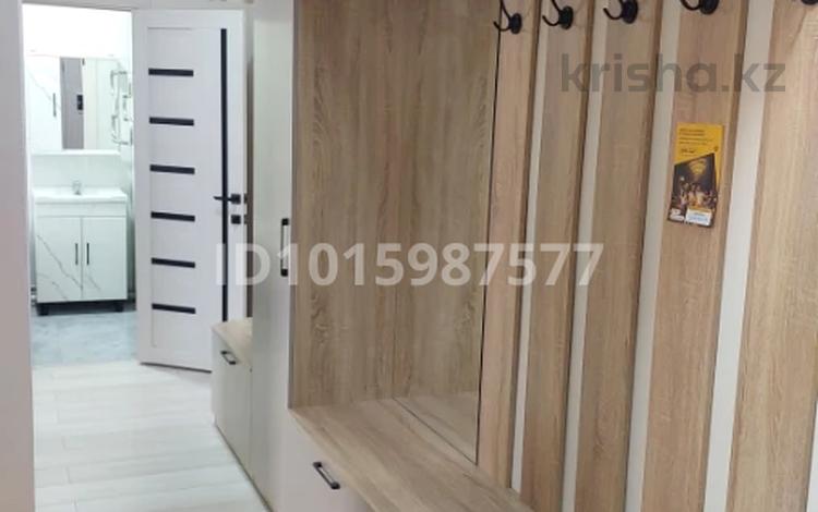 2-комнатная квартира · 57.7 м² · 9/12 этаж, Омарова 1-1 за 280 000 ₸ в Астане, Алматы р-н — фото 2