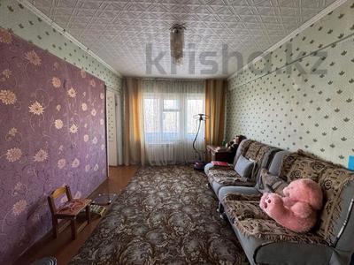 4-комнатная квартира · 60 м² · 5/5 этаж, Пр.Абая, 7 за 15.9 млн 〒 в Усть-Каменогорске, Ульбинский