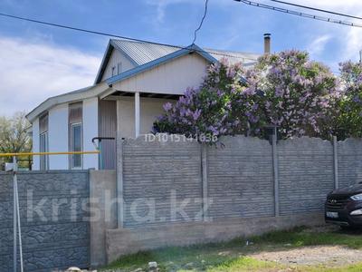 Отдельный дом · 7 комнат · 180 м² · 10 сот., С. Сейфуллина 14 — Орталық саябақ, өзен жағасында орналасқан за 25 млн ₸ в Каратау