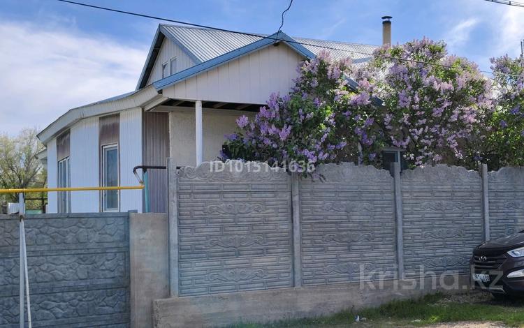 Отдельный дом · 7 комнат · 180 м² · 10 сот., С. Сейфуллина 14 — Орталық саябақ, өзен жағасында орналасқан за 25 млн ₸ в Каратау — фото 2