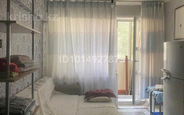 1-бөлмелі пәтер · 20 м² · 2/5 қабат, Райымбека 206б, бағасы: 12 000 ₸ в Алматы, Алмалинский р-н — фото 2