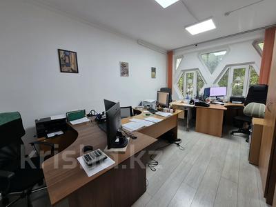 Свободное назначение, офисы, магазины и бутики, склады, общепит, салоны красоты, медцентры и аптеки, образование, развлечения · 80 м² за 115 млн ₸ в Алматы, Медеуский р-н