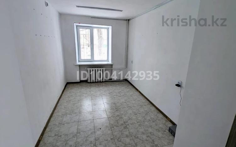 Кеңселер, дүкендер мен бутиктер, медорталықтар мен дәріханалар · 10 м², бағасы: 70 000 〒 в Уральске — фото 7