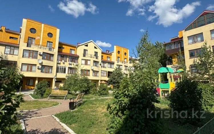 4-бөлмелі пәтер · 189 м² · 4/4 қабат, 2 ш/а., Санкибай батыра 253/6 — Г Жубанова, бағасы: 39.5 млн ₸ в Актобе, мкр 8 — фото 2