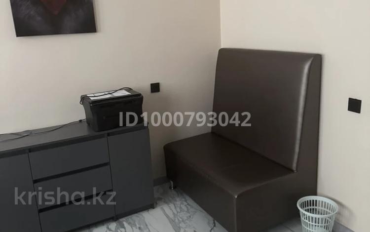 Офисы · 15 м² за 100 000 ₸ в Актобе, мкр 11 — фото 18