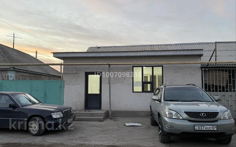 Жеке үй · 8 бөлме · 200 м², Туйебекова 57/1 — Базар, школа Абая, Алтынсарина, вокзал, садик, поликлиника., бағасы: 55 млн ₸ в Шу — фото 2