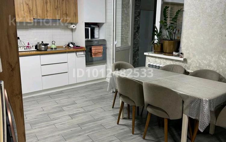 4-бөлмелі пәтер · 98 м² · 2 қабат, мкр №3 65, бағасы: 78 млн ₸ в Алматы, Ауэзовский р-н — фото 2