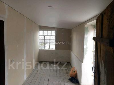 Отдельный дом · 3 комнаты · 65 м² · 15 сот., Строителей 17 — 1 школа за 3 млн 〒 в Житикаре