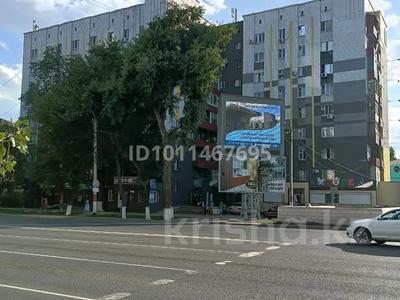 1-комнатная квартира · 32.9 м² · 8/9 этаж, Курмангазы 165 — Курмангазы,Проспект Абая за 7 млн ₸ в Уральске, мкр Школьник