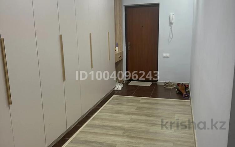 3-бөлмелі пәтер · 106 м² · 8/9 қабат, Владимирская 7 Б, бағасы: 60 млн ₸ в Атырау, мкр Авангард-4 — фото 2
