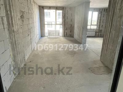 3-комнатная квартира, 80 м², 3/16 этаж, Жандосова 94а за 46.9 млн 〒 в Алматы, Бостандыкский р-н
