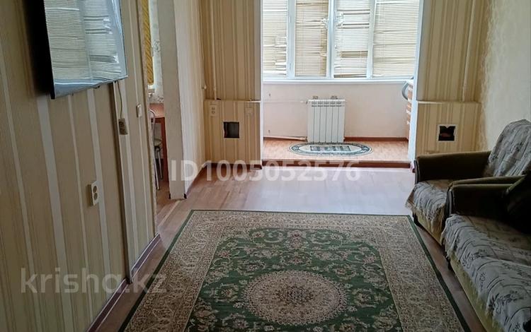 2-комнатная квартира · 46 м² · 2/5 этаж, Хамида Чурина 164 — Курмангазы за 12 000 ₸ в Уральске, мкр Школьник — фото 2