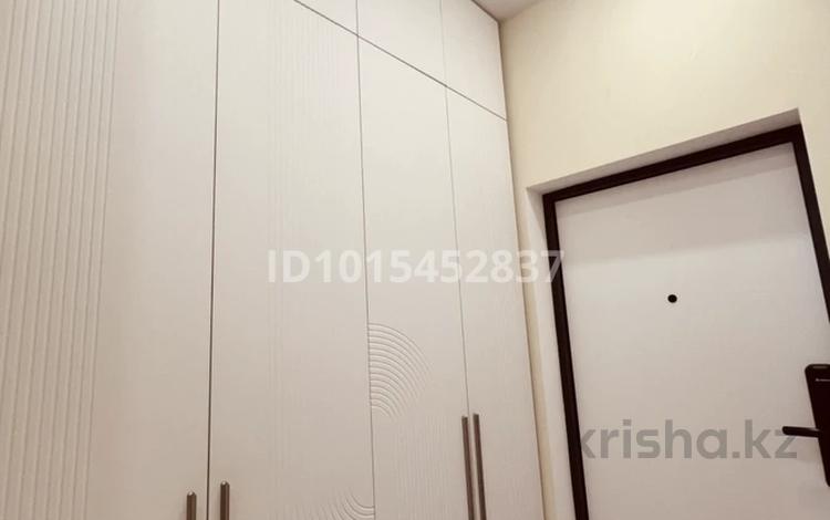 1-комнатная квартира · 42 м² · 9/17 этаж, Туран 52/6 за 280 000 ₸ в Астане, Есильский р-н — фото 2