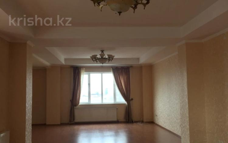 7-комнатная квартира · 377.2 м² · 19/20 этаж, Пр. Кабанбай батыра 6/3 за 142 млн 〒 в Астане — фото 2