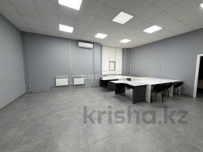 Свободное назначение, офисы, магазины и бутики, салоны красоты, медцентры и аптеки, образование · 150 м² за 50 млн ₸ в Актобе, мкр. Алтын орда