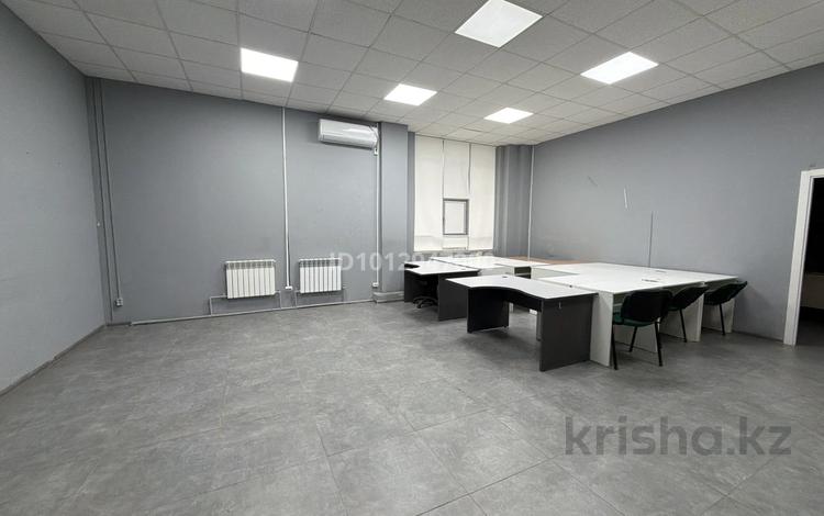 Свободное назначение, офисы, магазины и бутики, салоны красоты, медцентры и аптеки, образование · 150 м² за 50 млн ₸ в Актобе, мкр. Алтын орда — фото 7