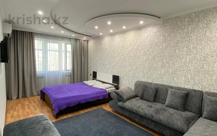 1-комнатная квартира · 40 м² · 3/5 этаж, Казыбек би 179 — Проспект Жамбыла за 12 000 〒 в Таразе — фото 2