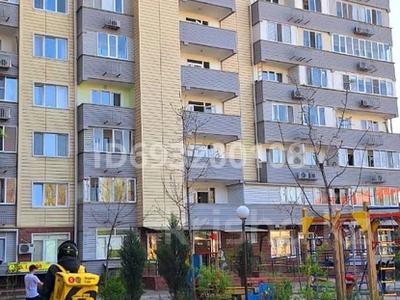 1-комнатная квартира, 30 м², 8/12 этаж помесячно, мкр Достык, Садвакасова 35 — Абая-Момышулы за 180 000 〒 в Алматы, Ауэзовский р-н