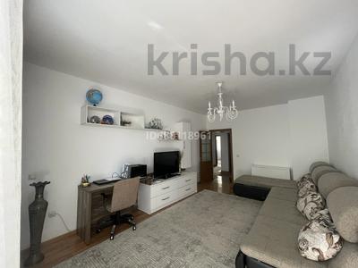 Продажа квартир в Алматы: 2-комнатная квартира · 73.6 м² · 2/9 этаж, мкр Аксай-4 121 за 52 млн 〒 2-комнатная квартира · 73.6 м² · 2/9 этаж, мкр Аксай-4 121 за 52 млн 〒 в Алматы, Ауэзовский р-н