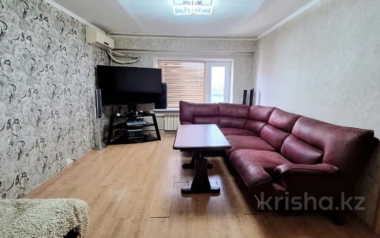 4-комнатная квартира · 76 м² · 11/12 этаж, пр.Абая за 21 млн ₸ в Уральске — фото 3