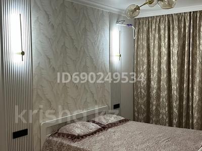 1-комнатная квартира · 45 м² · 2/10 этаж, Сарайшык — Возле ТРК кристалл за 15 000 ₸ в Уральске, мкр Школьник