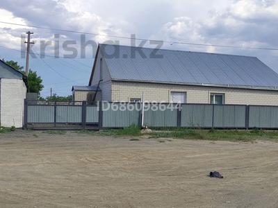 Жеке үй · 4 бөлме · 110 м² · 10 сот., Набережная 44/2, бағасы: 25 млн 〒 в Караганде, Алихана Бокейханова р-н