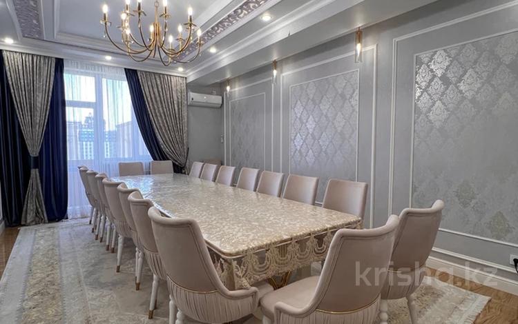 5-бөлмелі пәтер · 200 м² · 9/10 қабат, 17-й мкр 104, бағасы: 100 млн ₸ в Актау — фото 4