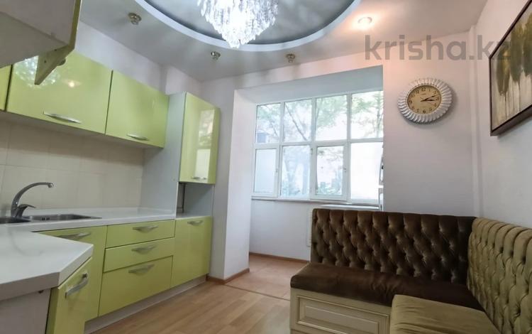 3-бөлмелі пәтер · 72 м² · 2/5 қабат, ЖУМАЛИЕВА — КАЗЫБЕК БИ ( СОВЕТСКАЯ), бағасы: 58.5 млн ₸ в Алматы, Алмалинский р-н — фото 5