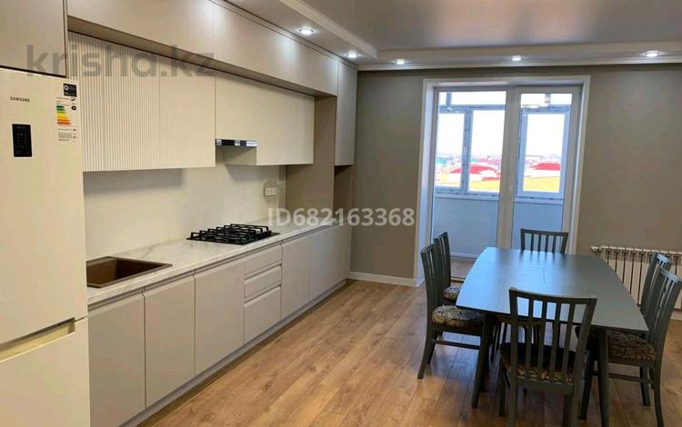 3-бөлмелі пәтер · 104 м² · 6/9 қабат, Самал 72/1, бағасы: 46 млн ₸ в Уральске — фото 2