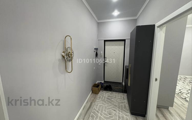 2-бөлмелі пәтер · 70.4 м² · 5/5 қабат, Самал ш/а., Абиш Кекилбайулы А Блок Б, бағасы: 30 млн ₸ в Атырау, мкр Самал — фото 2
