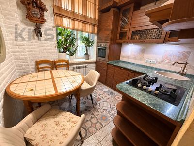 3-комнатная квартира · 60 м² · 1/2 этаж, мкр Самал-3, Кажымукана 32 за 460 000 ₸ в Алматы, Медеуский р-н