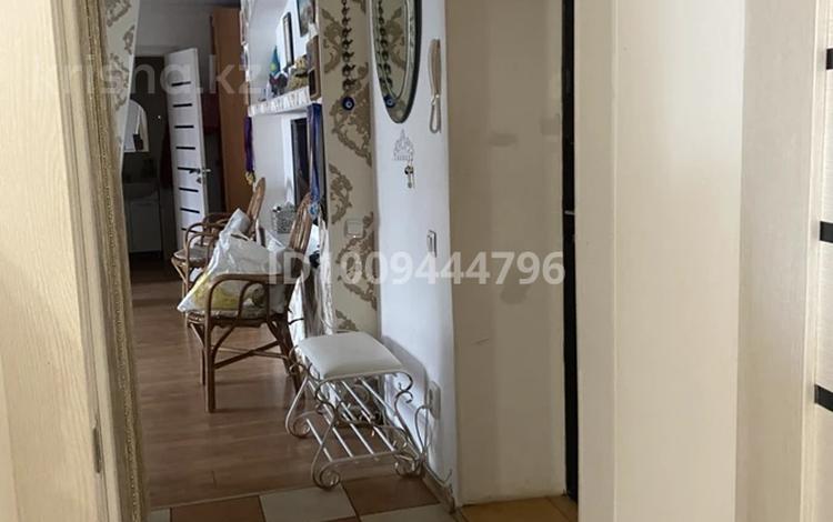 3-бөлмелі пәтер · 70 м² · 2/7 қабат, Бараева 12, бағасы: 300 000 ₸ в Астане, р-н Байконур — фото 2