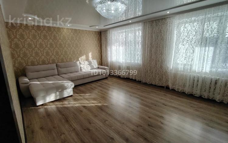 3-бөлмелі пәтер · 81 м² · 3/10 қабат, Бекхожина, бағасы: 45.3 млн ₸ в Павлодаре — фото 2