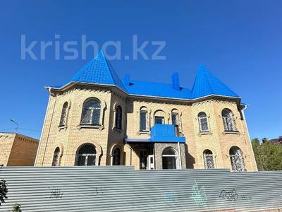Отдельный дом · 7 комнат · 367.6 м² · 10 сот., Каирбекова за 126 млн 〒 в Костанае