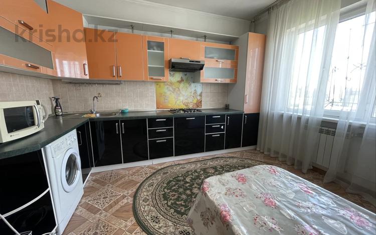2-бөлмелі пәтер · 70 м² · 8/9 қабат, мкр Акбулак, Чуланова — Момышулы, бағасы: 35 млн ₸ в Алматы, Алатауский р-н — фото 2