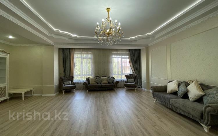 3-комнатная квартира · 210 м² · 3/8 этаж, Дулати 201а за 470 000 ₸ в Шымкенте — фото 2