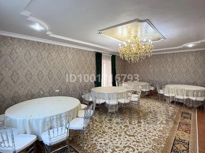 Дом · 8 комнат · 300 м², Затаевича 34 за 110 000 〒 в Кокшетау