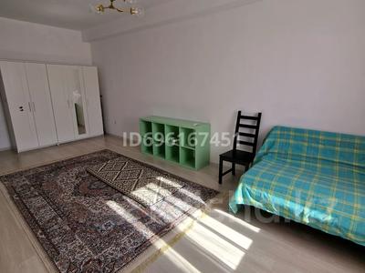Аренда квартир в Атырауской обл.: 1-комнатная квартира · 45 м² · 9/9 этаж · помесячно, мкр Нурсая, 121 121 за 140 000 〒 1-комнатная квартира · 45 м² · 9/9 этаж · помесячно, мкр Нурсая, 121 121 за 140 000 〒 в Атырау