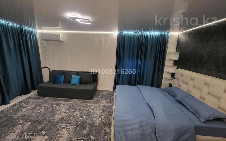 1-комнатная квартира · 31 м² · 1/5 этаж, мкр Новый Город 49 за 15 000 ₸ в Караганде, Казыбек би р-н — фото 8