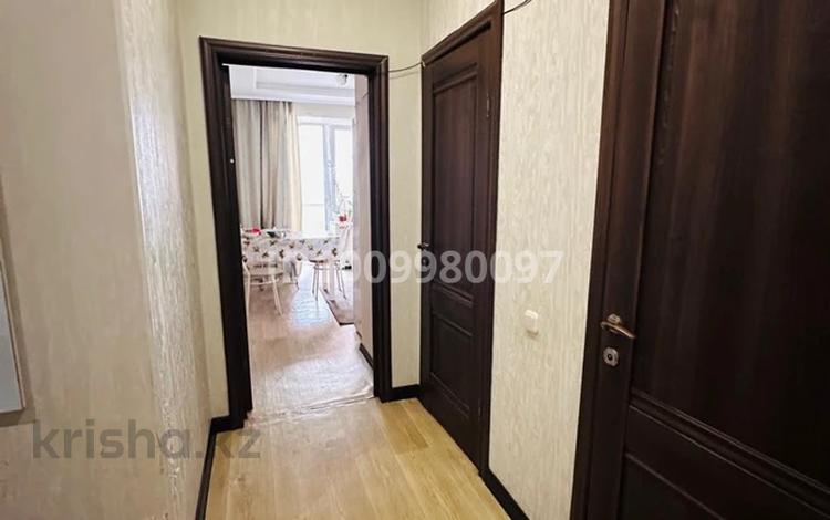 2-бөлмелі пәтер · 63 м² · 9/9 қабат, мкр Кадыра Мырза-Али 11, бағасы: 170 000 ₸ в Уральске — фото 2